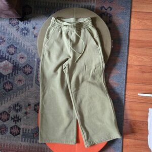 Lululemon Loungeful High-Rise Wide Leg Crop